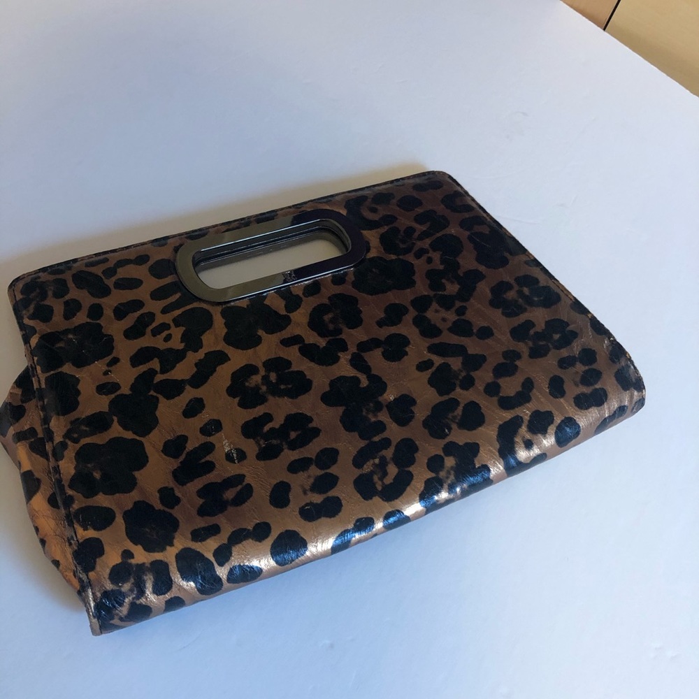 NY&C Cheetah clutch purse